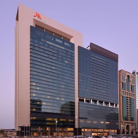Marriott Executive Apartments Downtown, Абу-Даби Экстерьер фото
