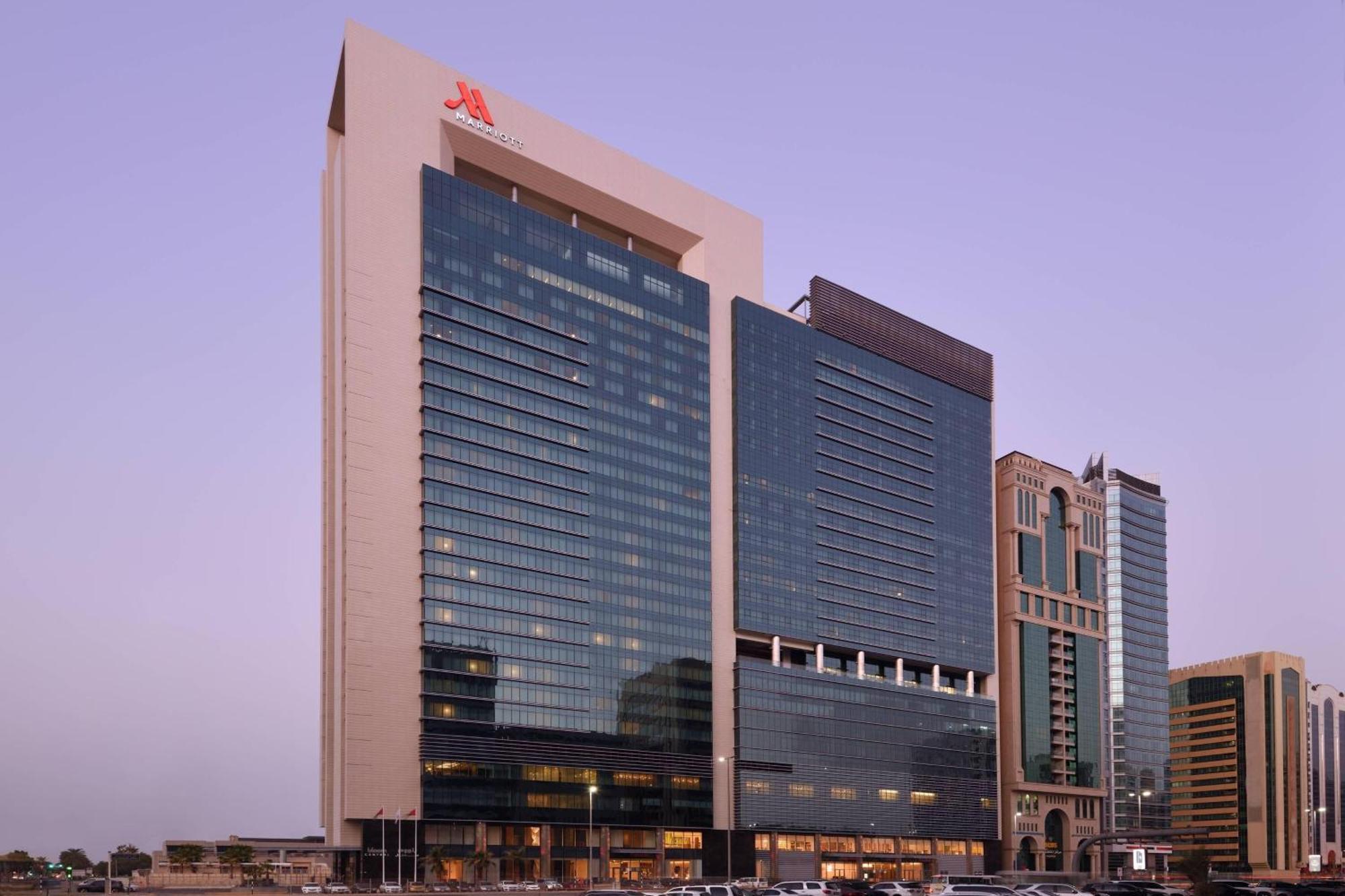 Marriott Executive Apartments Downtown, Абу-Даби Экстерьер фото